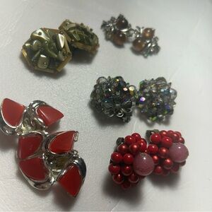 Chic Red and Green Vintage Earrings Collection